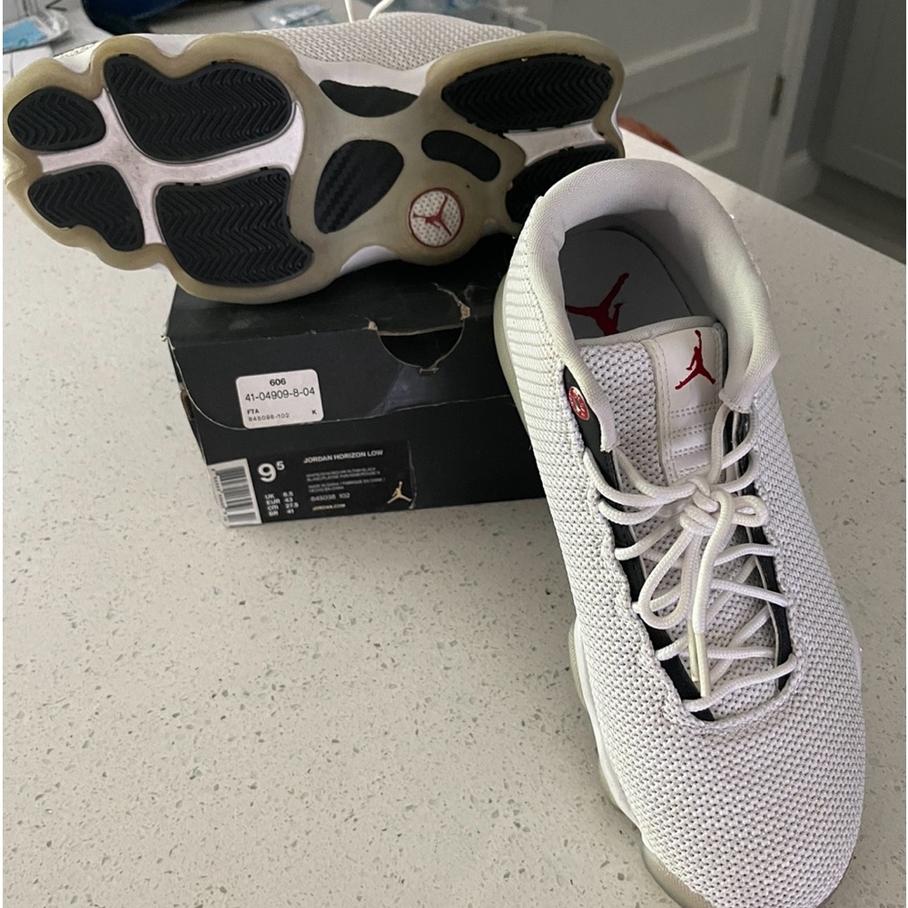 Jordan Horizons size 9.5